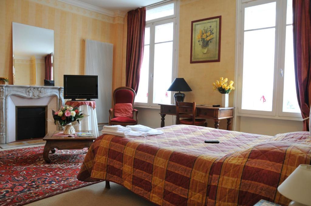 Hotel De Paris Charleville-Mézières Habitación foto